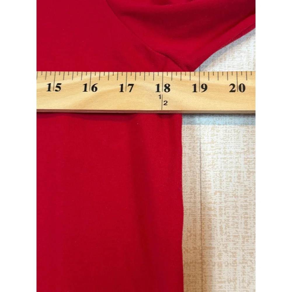 Secret‎ Treasures Red Reindeer Games Christmas Nightgown Sleep Shirt Womens S/M